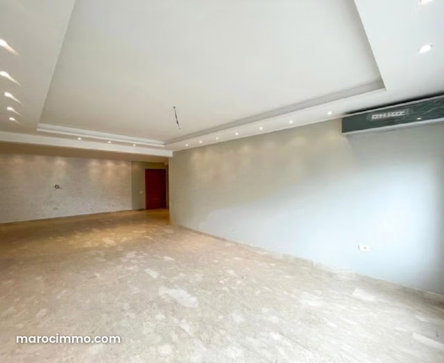 Location d’un très bel appartement VIDE 3CH — 5
