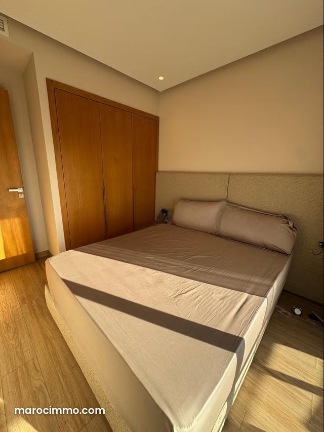 Beautiful furnished studio at the princesses with terrace — 3