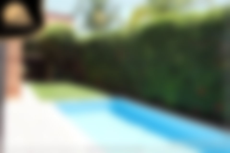 فيلا بحديقة ومسبح خاص للبيع بحي تارݣة في مراكش