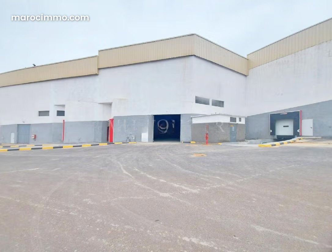 2,000 sqm Warehouse with Loading Dock, Central Bouskoura — Bouskoura