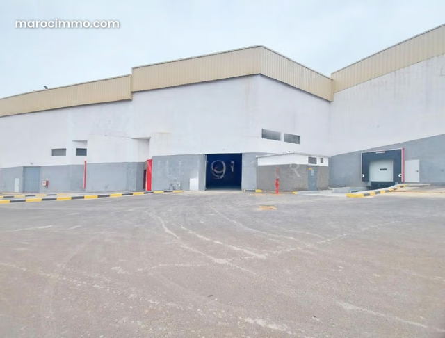 Location entrepôt de stockage 2000m2, Casablanca — Bouskoura
