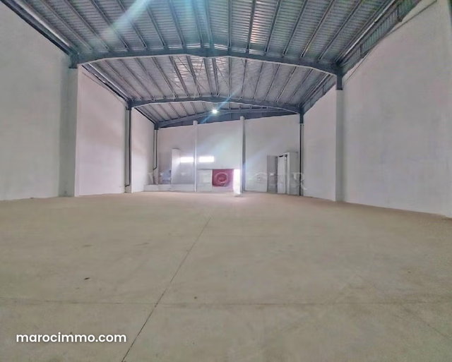 Location entrepôt de stockage 2000m2, Casablanca — 2