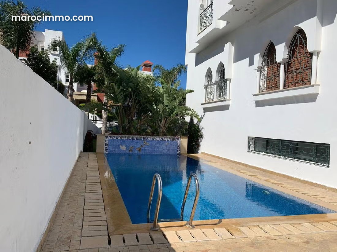 Villa 518 m², 6 chambres avec piscine, Quartier du Golf, Tanger — Tanger