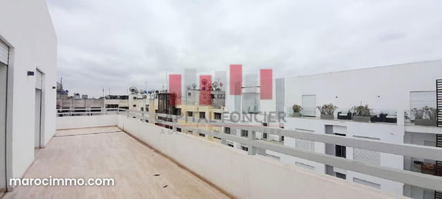 Dernier etage belle terrasse — الدار البيضاء