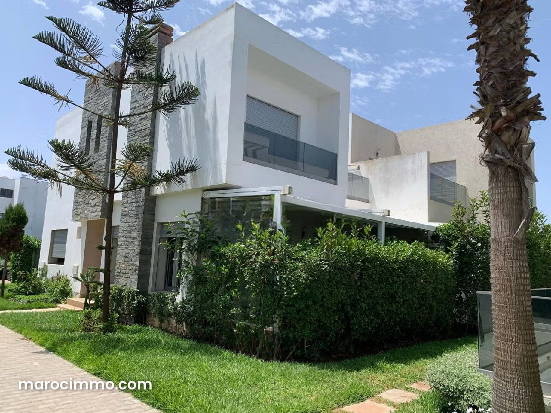 Villa 4 chambres avec jardin et garage à Sidi Rahal — Sidi Rahal