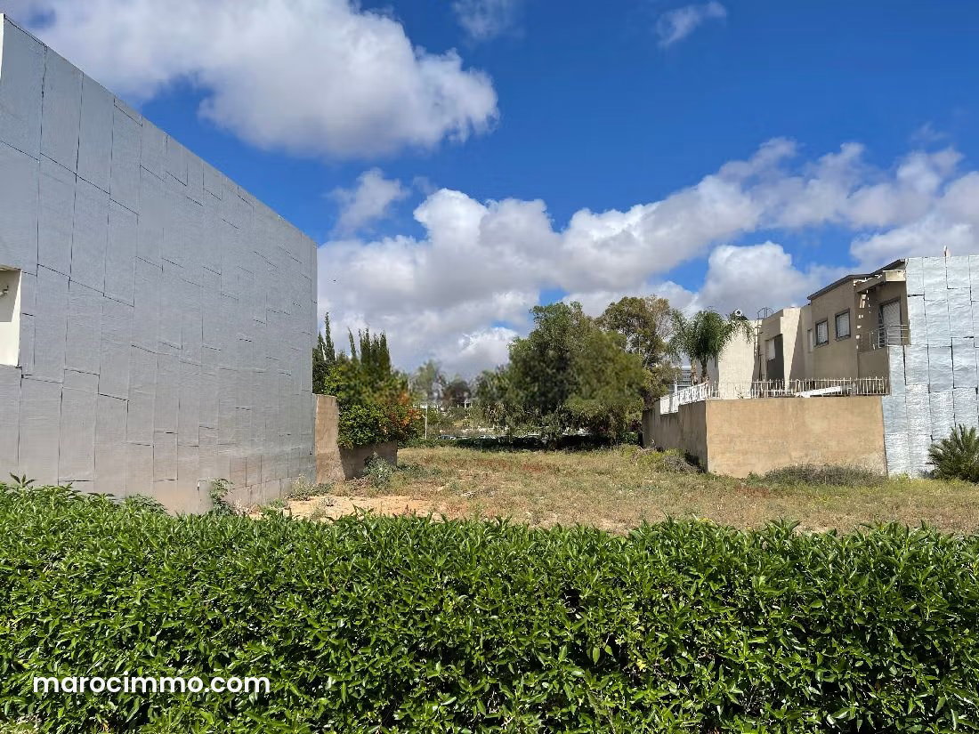 501 m² Plot in Sidi Maarouf, Casablanca, with Three Street Frontages — Casablanca