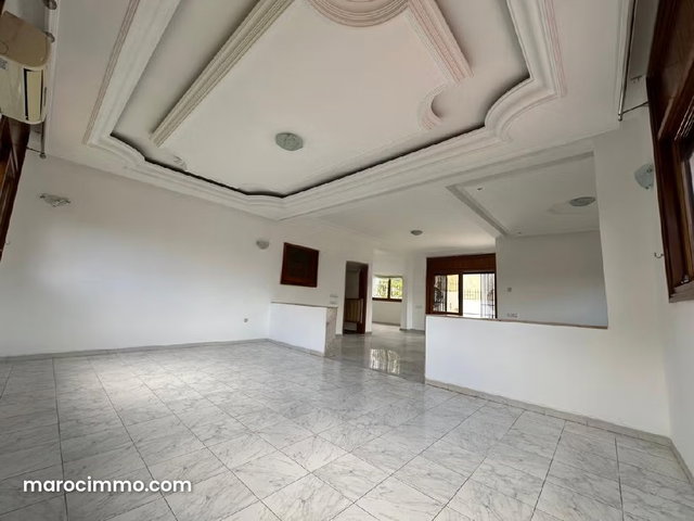 Villa à Louer de 421.0 m² à Rabat, Riyad Extension — 3