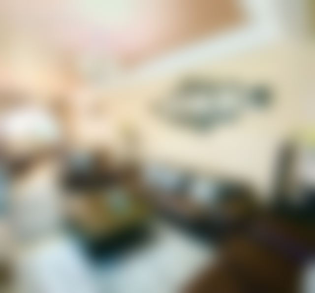 شقة واسعة بواجهة مشرقة وتراس بحي المستشفيات في الدار البيضاء — الدار البيضاء