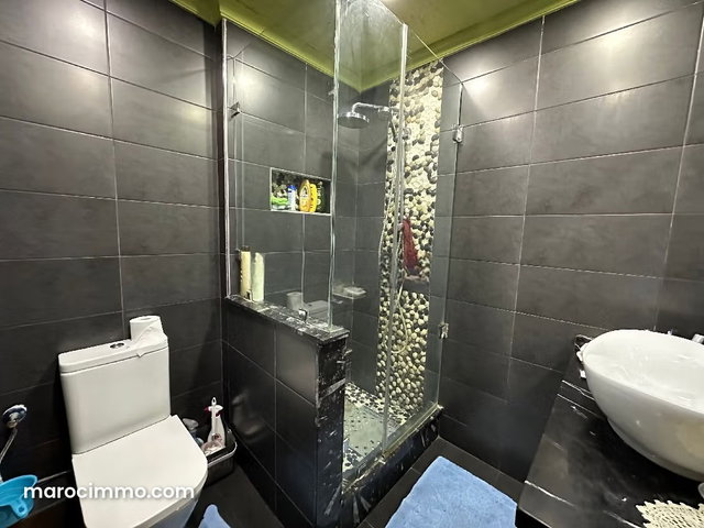 Appartement à Vendre de 125.0 m² à Casablanca, Hopitaux — 3