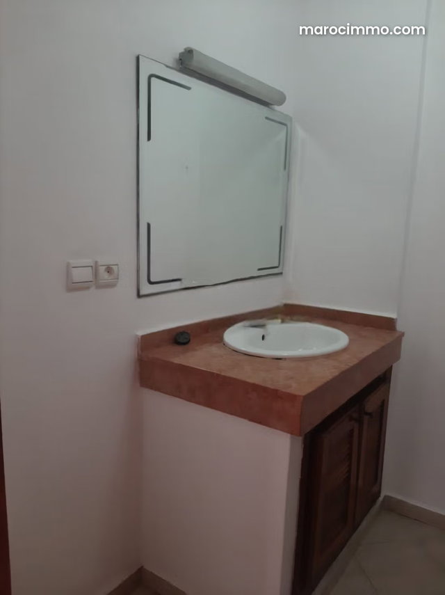 Appartement à Vendre de 141.0 m² à Casablanca, Bachkou — 4
