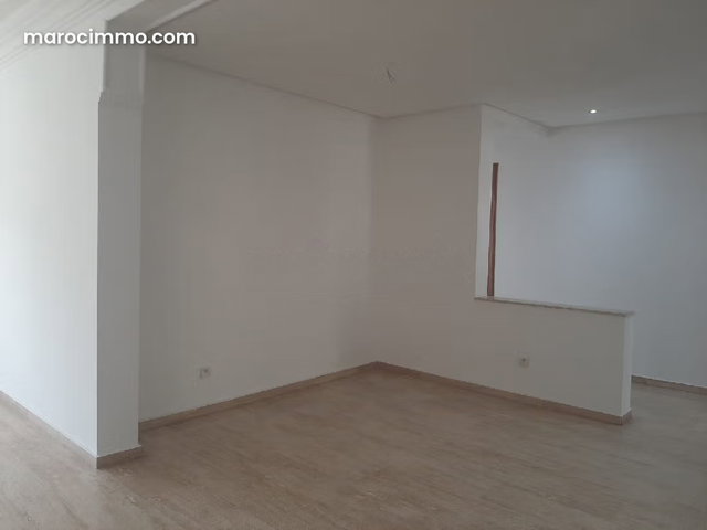 Appartement à Vendre de 141.0 m² à Casablanca, Bachkou — 3