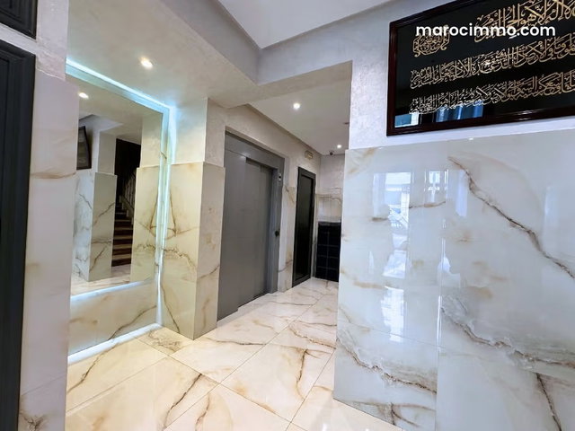 Appartement à Vendre de 89.0 m² à Casablanca, Liberte — 3
