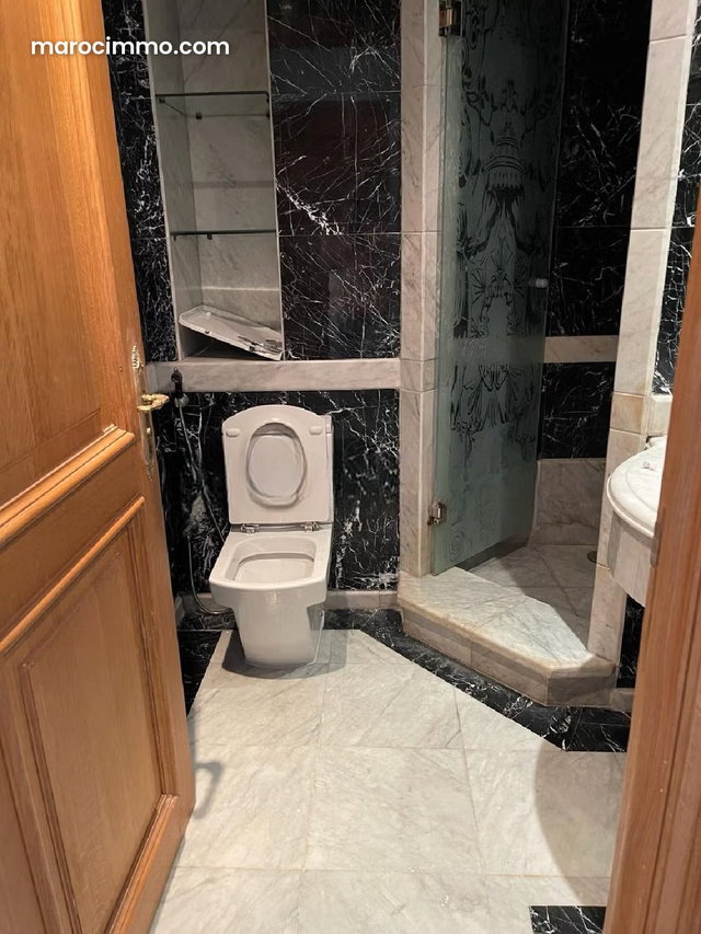 Appartement à Vendre de 125.0 m² à Casablanca, Bourgogne Sidi Belyout — 2