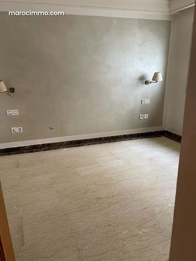 Appartement à Vendre de 125.0 m² à Casablanca, Bourgogne Sidi Belyout — 3