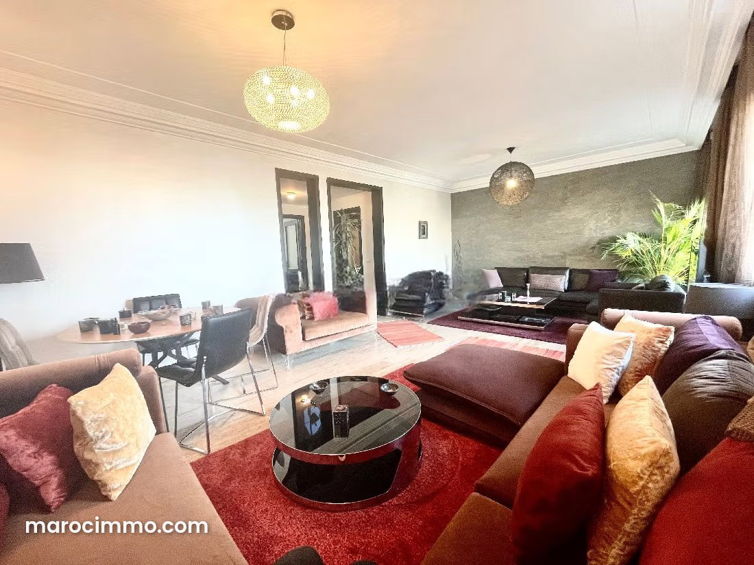 5-Room Apartment in Bourgogne, Casablanca, with Garage — Casablanca