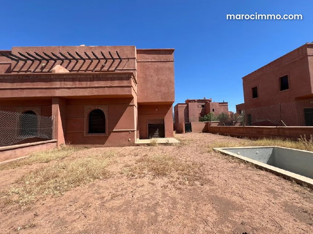 Villa 3 ch à vendre route de Fés/ Ouarzazate — 3