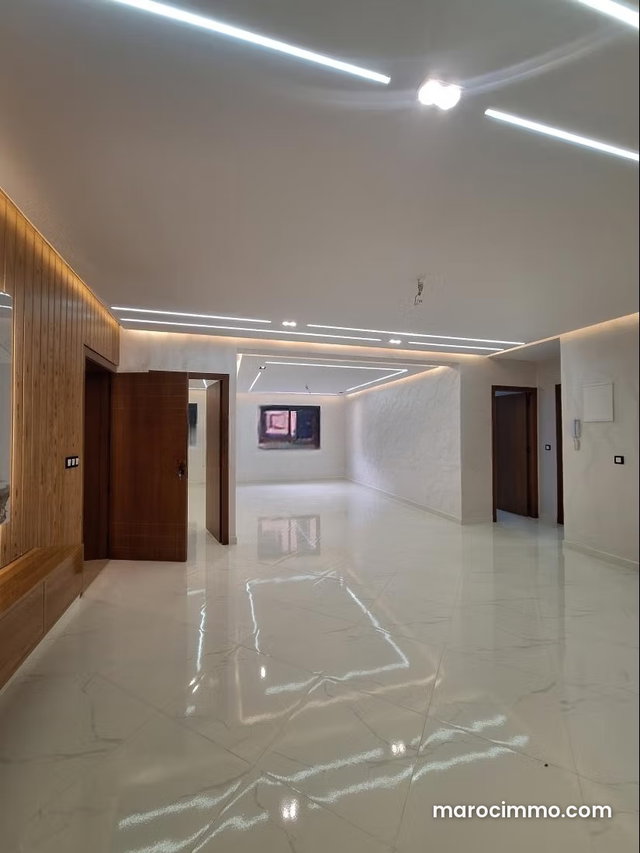 Vente d'un bel appartement à Martil. 1 Pièce. Four. — 2