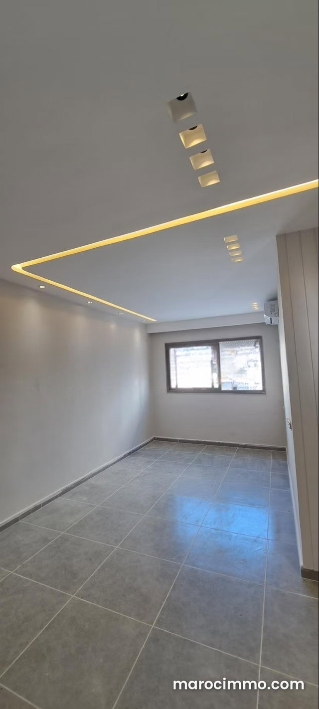 Superbe appartement à vendre à Martil. 2 chambres agréables. Meublé — 4
