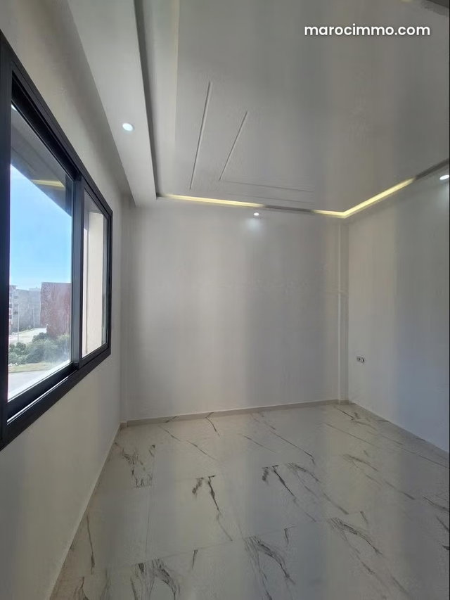 Apartment for Sale in Martil. Total Surface 50 m². Parabolic System and Secure Residence. — 4