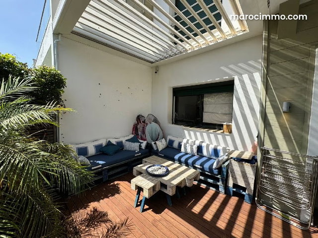 Magnificent villa for sale in Ville Verte. Total area 240 m². Pool and air conditioning — 2