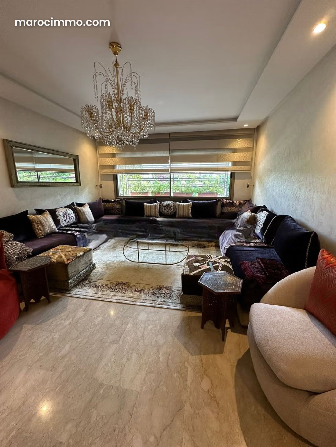 Spacious apartment in Oasis, Casablanca, with garage — Casablanca