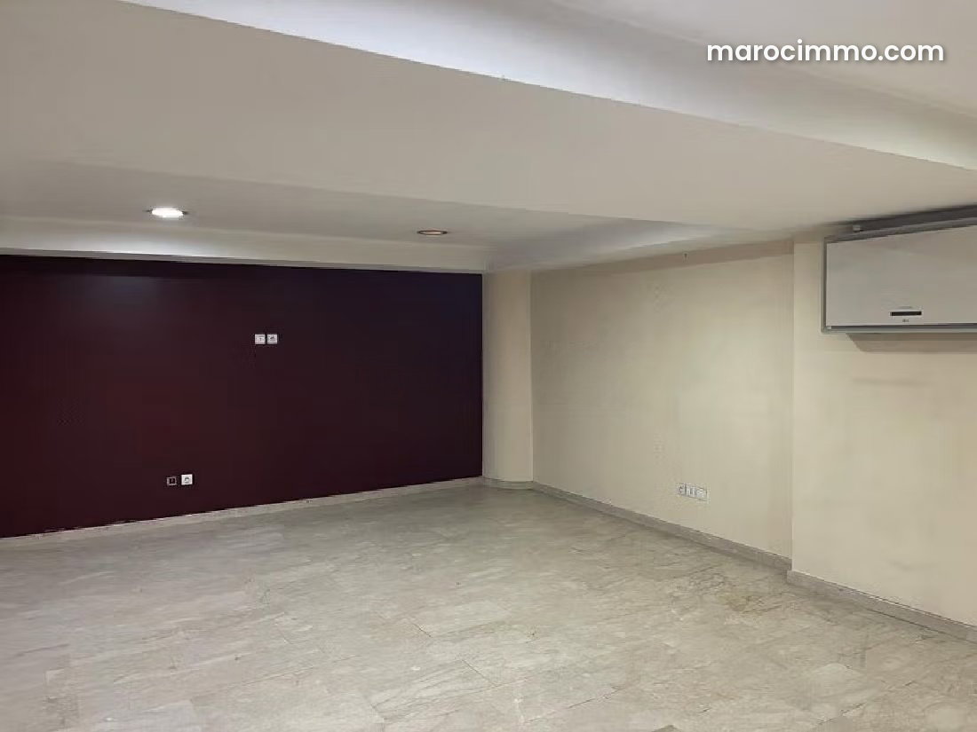 373 m² Commercial Premises with Mezzanine, Racine, Casablanca — Casablanca