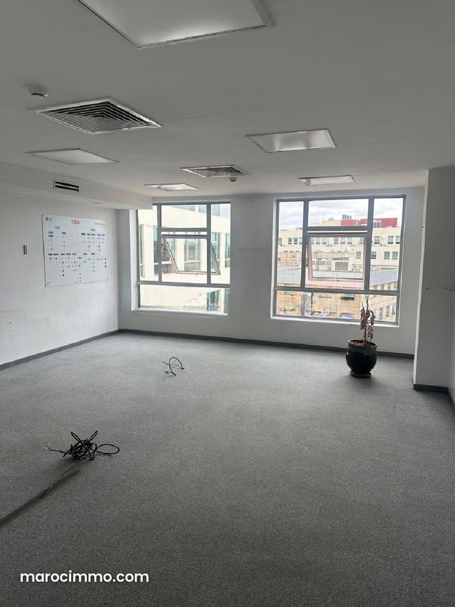 LPB Superficie 458M² au 4eme étage maarif — 2