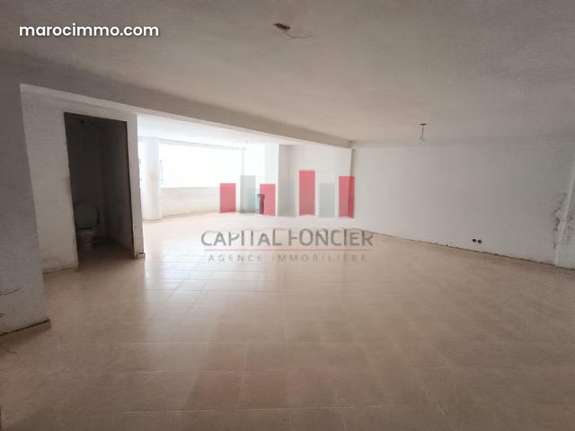 Premium commercial space of 175m2 visible from the sports roundabout — 4