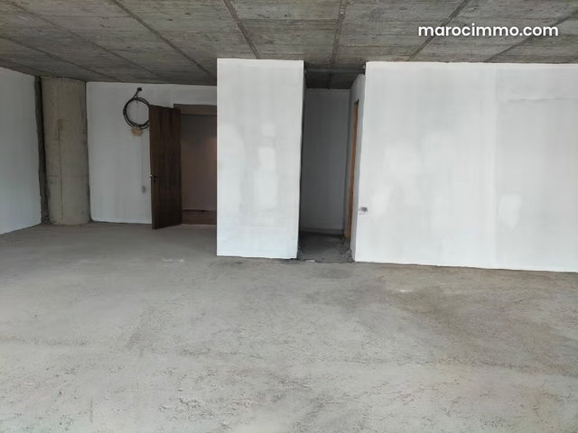 Beau bureau a casa finance city — 2