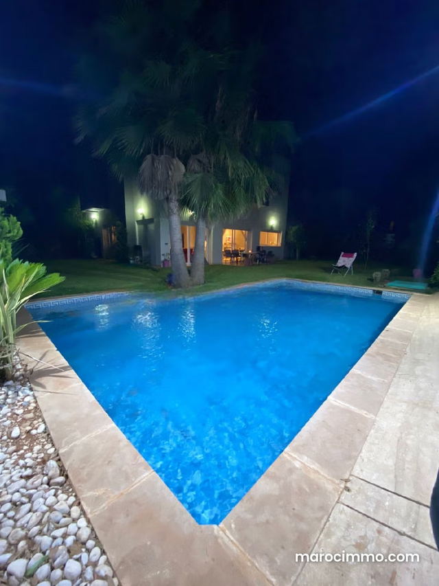 A vendre villa 720m2 Bouskoura Oulad Saleh — Bouskoura