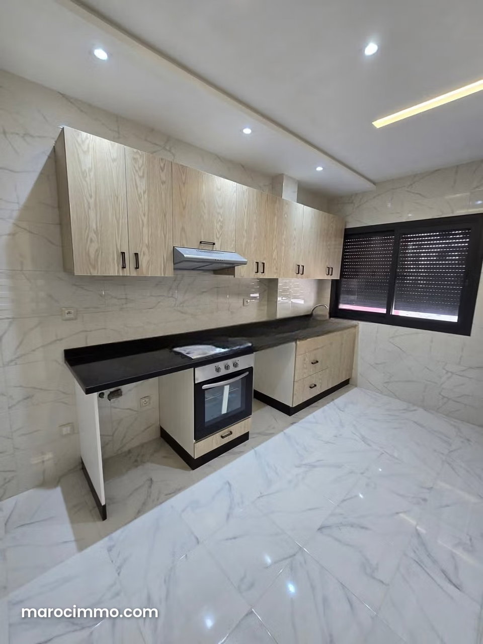 Sell apartment in Martil. 2 beautiful rooms. Fully equipped kitchen.