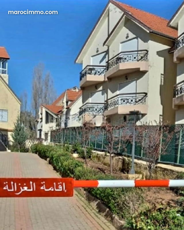 Beau chalet meublé à vendre à ifrane — Ifrane