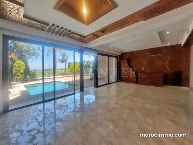 Location villa Front de Golf 4chambres avec piscine à Bouskoura Ville verte — 4
