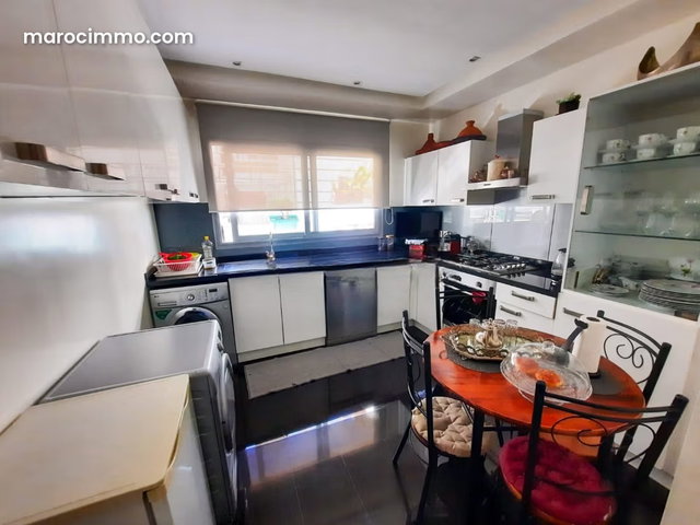 Appartement Meublé à Louer 92m² — 4