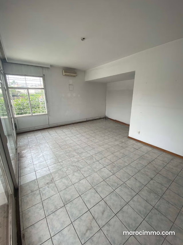 Villa à Vendre de 514.0 m² à Rabat, Haut Agdal — 4