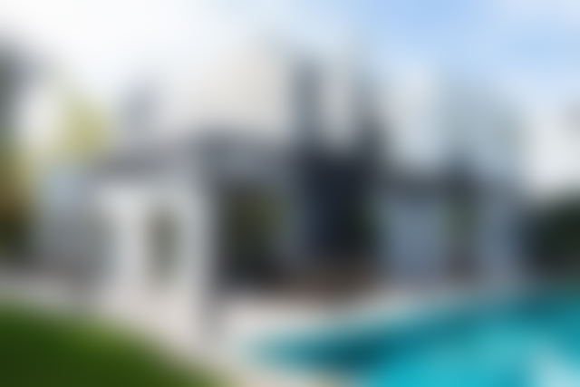 450 sqm villa on an 881 sqm garden plot, Central Bouskoura — Bouskoura
