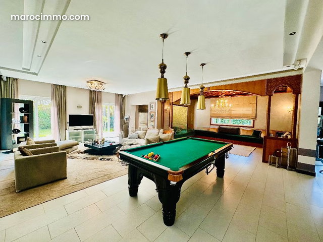 Villa à Vendre de 881.0 m² à Casablanca, Bouskoura — 5