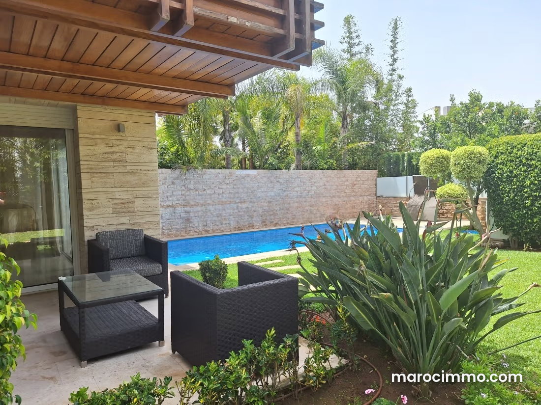 Villa 350 m² avec piscine et jardin, Ville Verte Bouskoura — Bouskoura