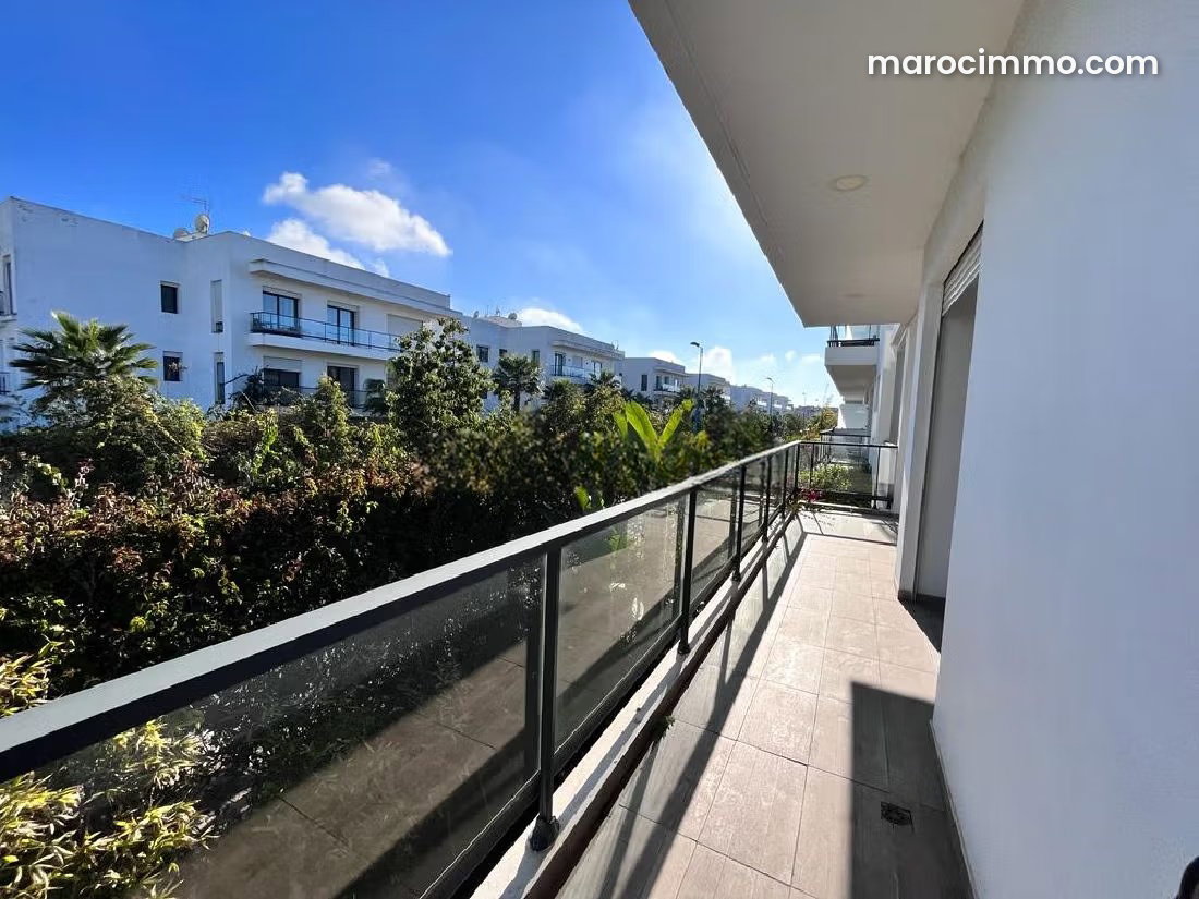 Four-Room Apartment with Pool and Terrace in Dar Bouazza — Dar Bouazza
