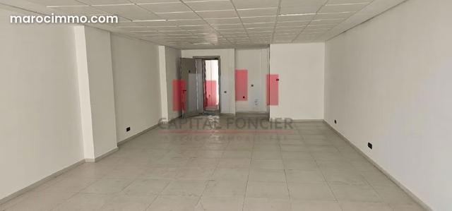 Plateau de bureau neuf Aménagé et cloisonné en plein bld la corniche d une surface de 87 m a la location — Casablanca