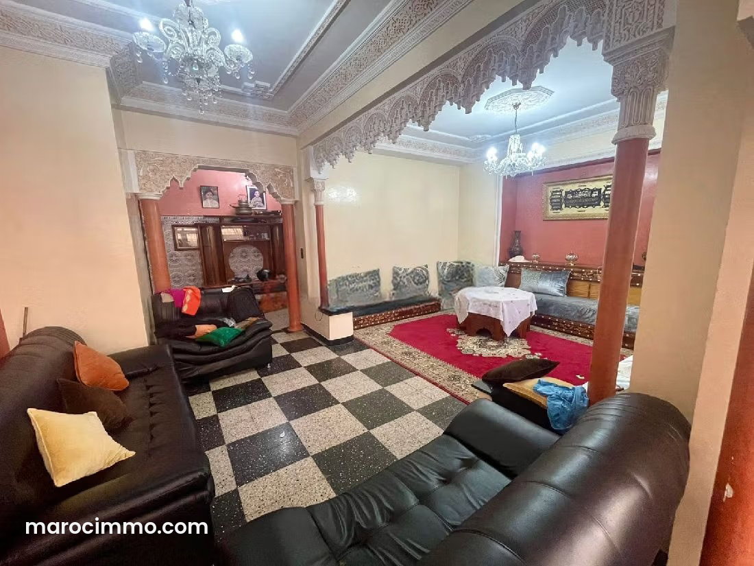 5-Room Apartment in Alsace Lorraine, Casablanca — Casablanca
