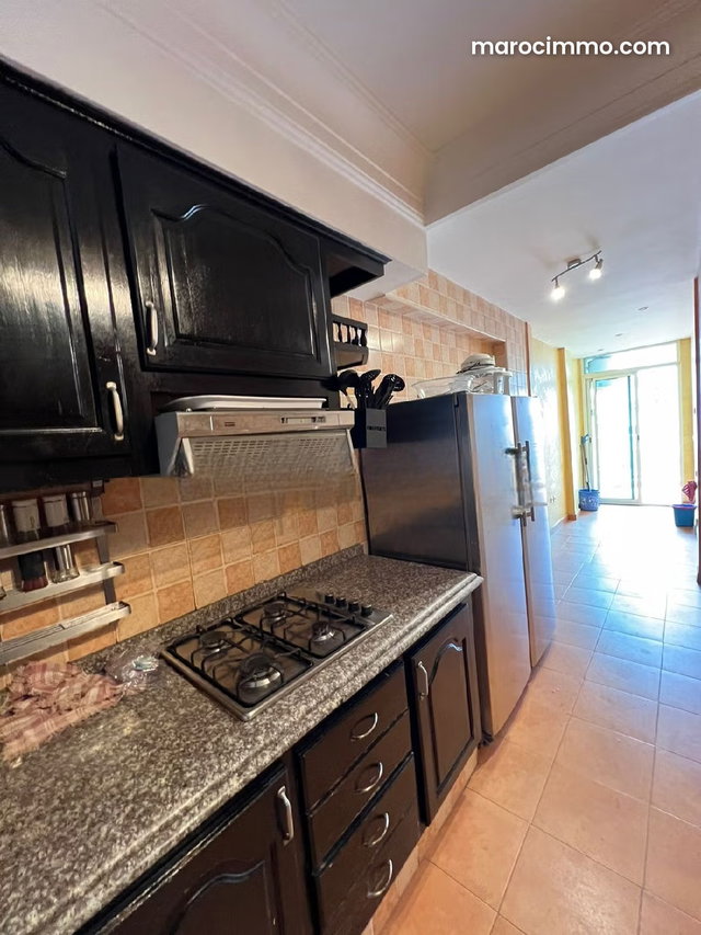 À benjdia appartement à vendre 3 ch — 5