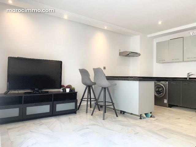 West Bourgogne West Studio for Rent — 2