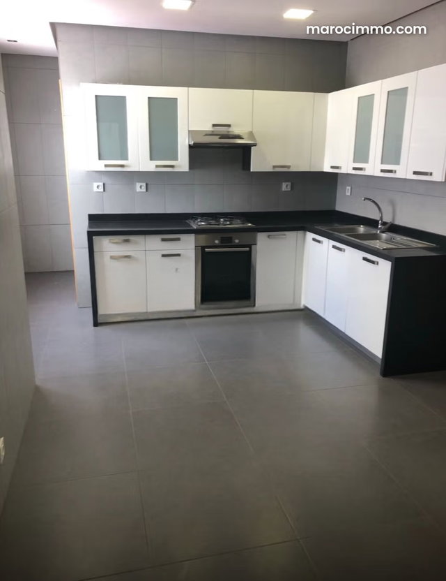 Vente d'un bel appartement ensoleillé à Racine. 4 pièces — 2