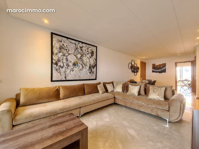 2-Bedroom Furnished Apartment in Péninsula — 4