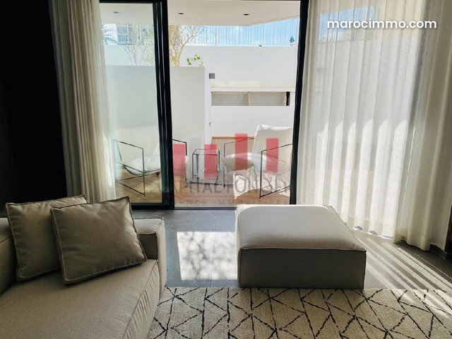 Luxury Apartment with Rooftop Pool — 4