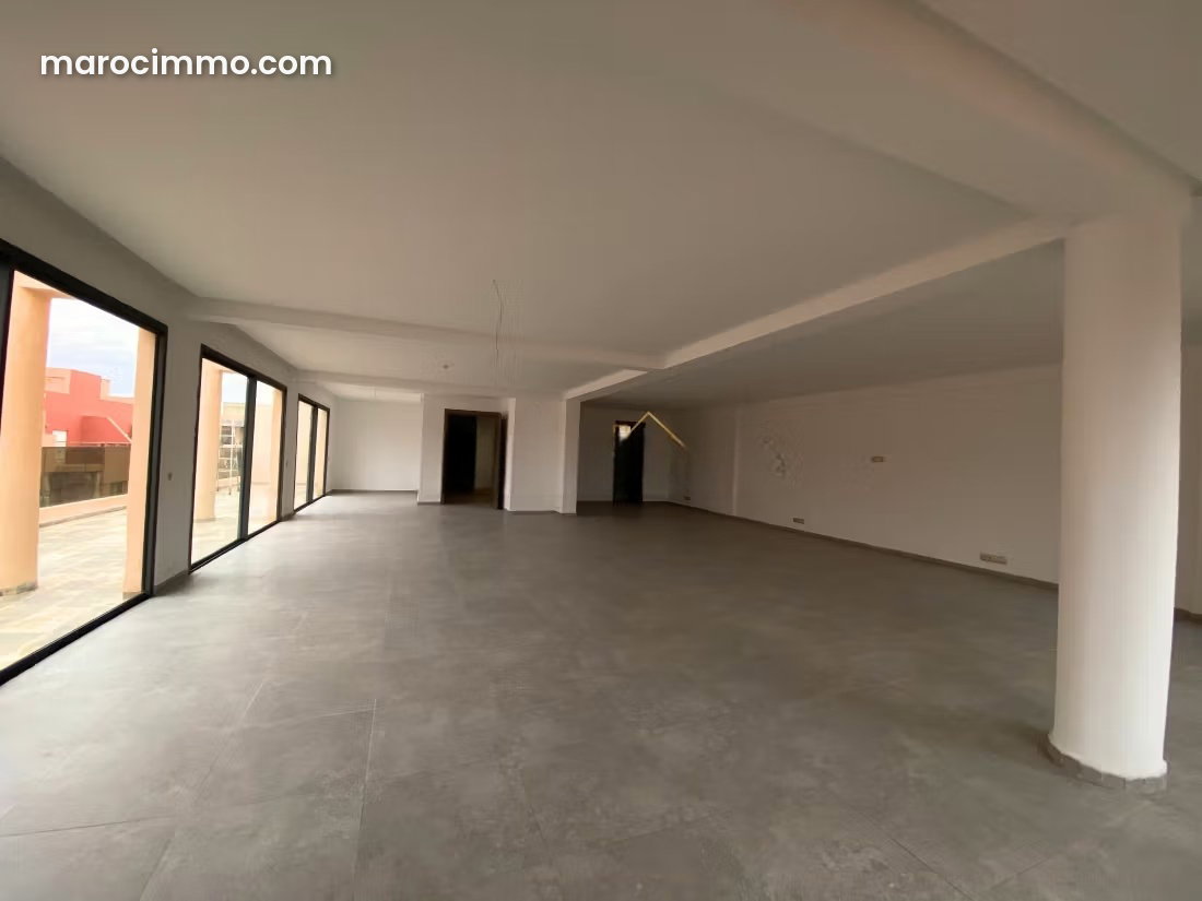 Commercial premises with sky terrace in Guéliz, Marrakech — Marrakesh