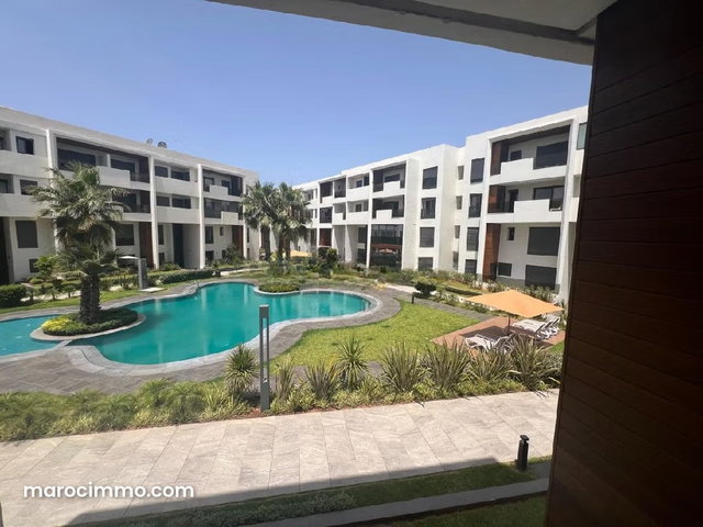 Duplex à louer vue piscine à Bouskoura — 2