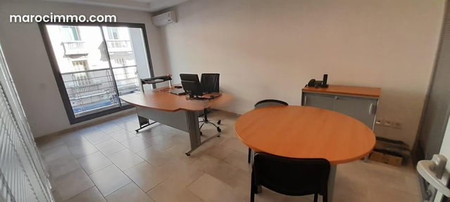Bureau équipé bien situé au centre ville — 2