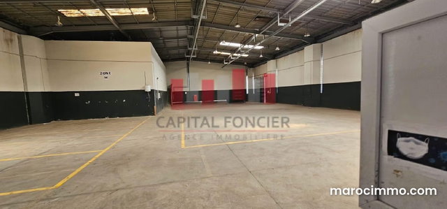 Unité industrielle showroom en plein Bld mly ismail ain sebaa de 9200 m de surface a la location idéal pour un concessionaire ou showroom — 2